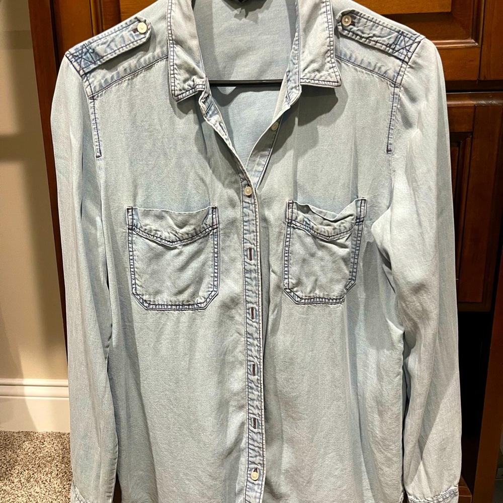 Women’s express chambray button up size medium